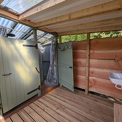 Eco-friendly Showers | Wytch Wood Camping and Glamping | Somerset